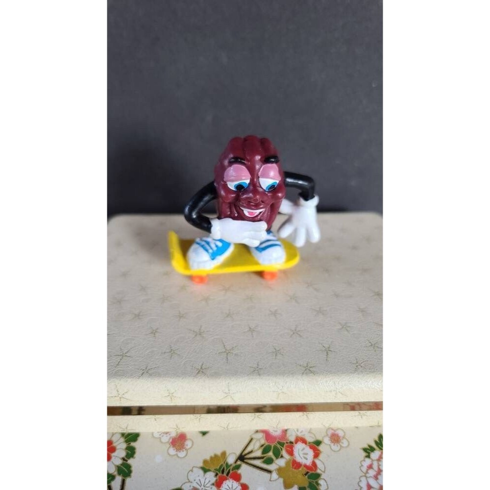 Vintage 1980s California Raisin Figurine